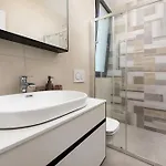 Luxury Adria קרק